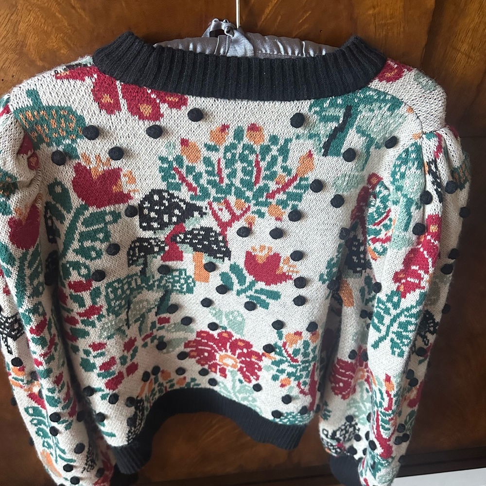 Farm Rio Sweater in mint condition. - Picture 7 of 8